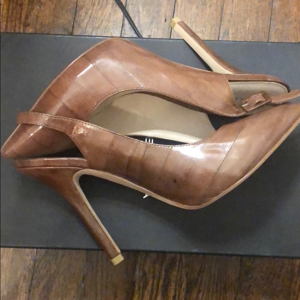 Shoe